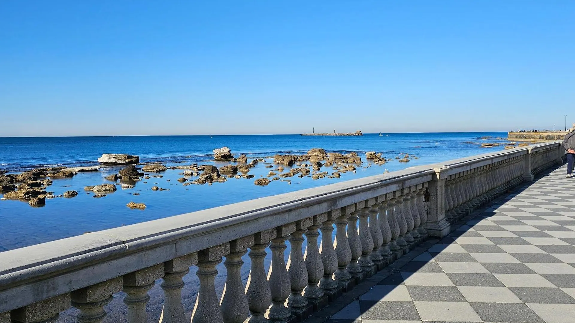 Sunnyside Accademia Apartment Livorno 0*,  Italy