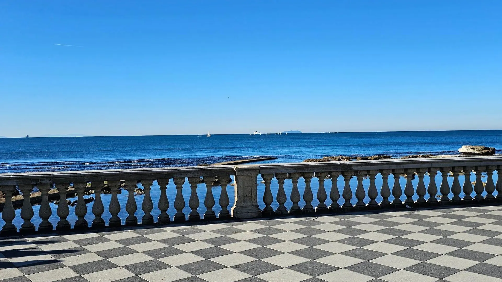 Sunnyside Accademia Apartment Livorno